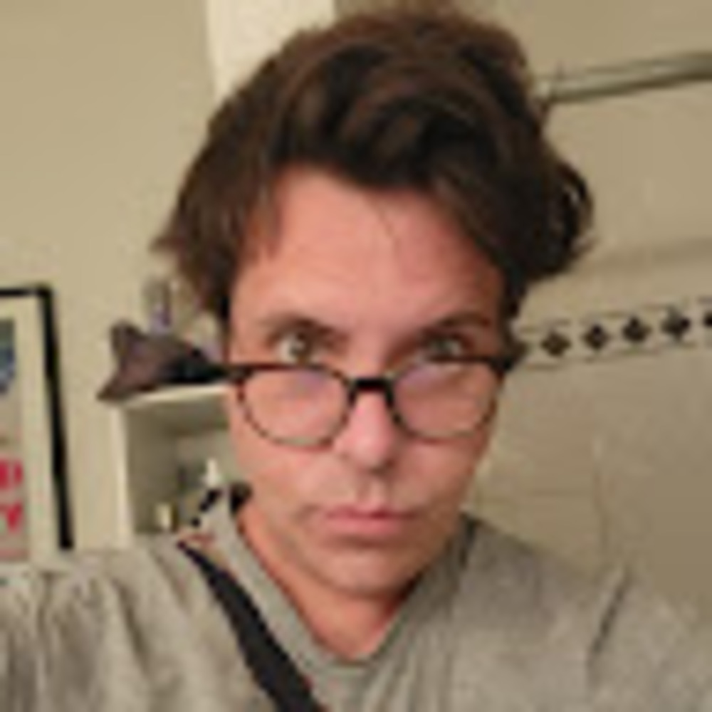 Meet your Posher, Derek